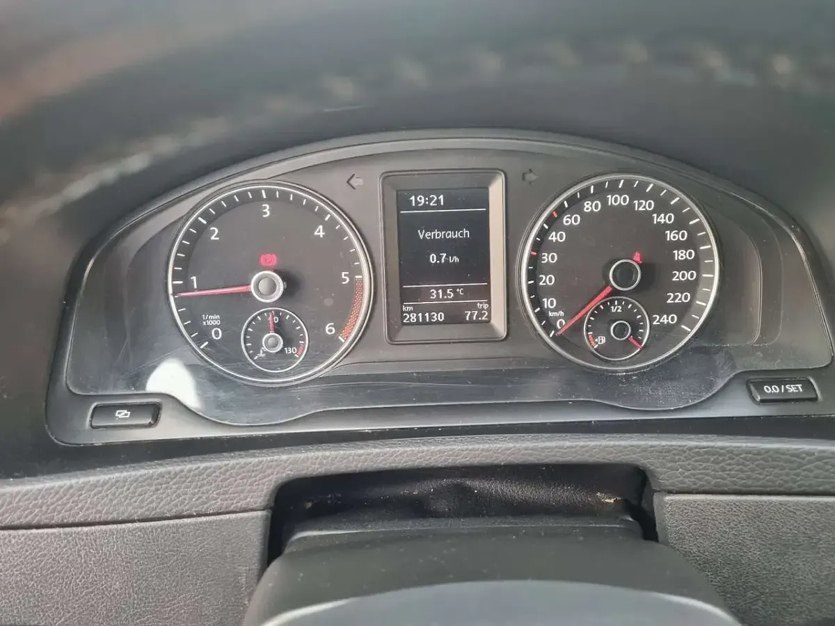 Gebraucht VW Multivan 179 PS (131 kW) 2012 Schwarz Van / Kleinbus