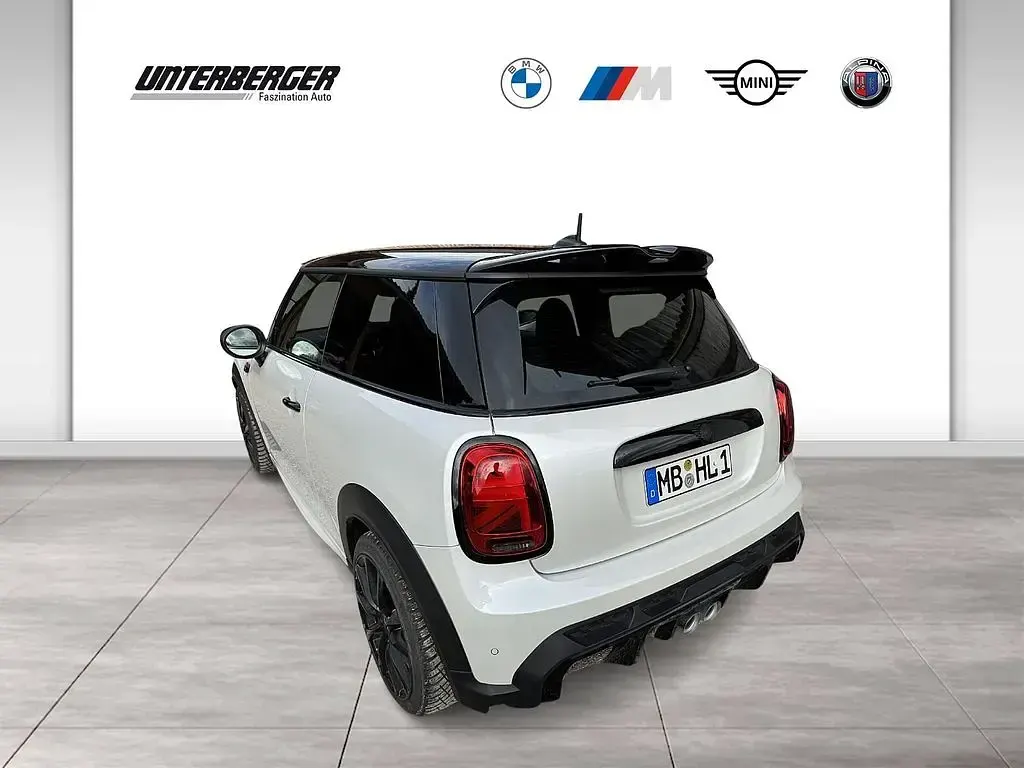 Gebraucht Mini John Cooper Works 231 PS (169 kW) 2024 Nanuq white Kleinwagen