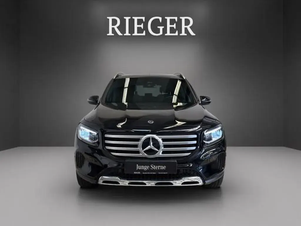 Gebraucht Mercedes GLB200 Advanced Plus 150 PS (110 kW) 2025 Metalliclack kosmosschwarz (metallic) SUV