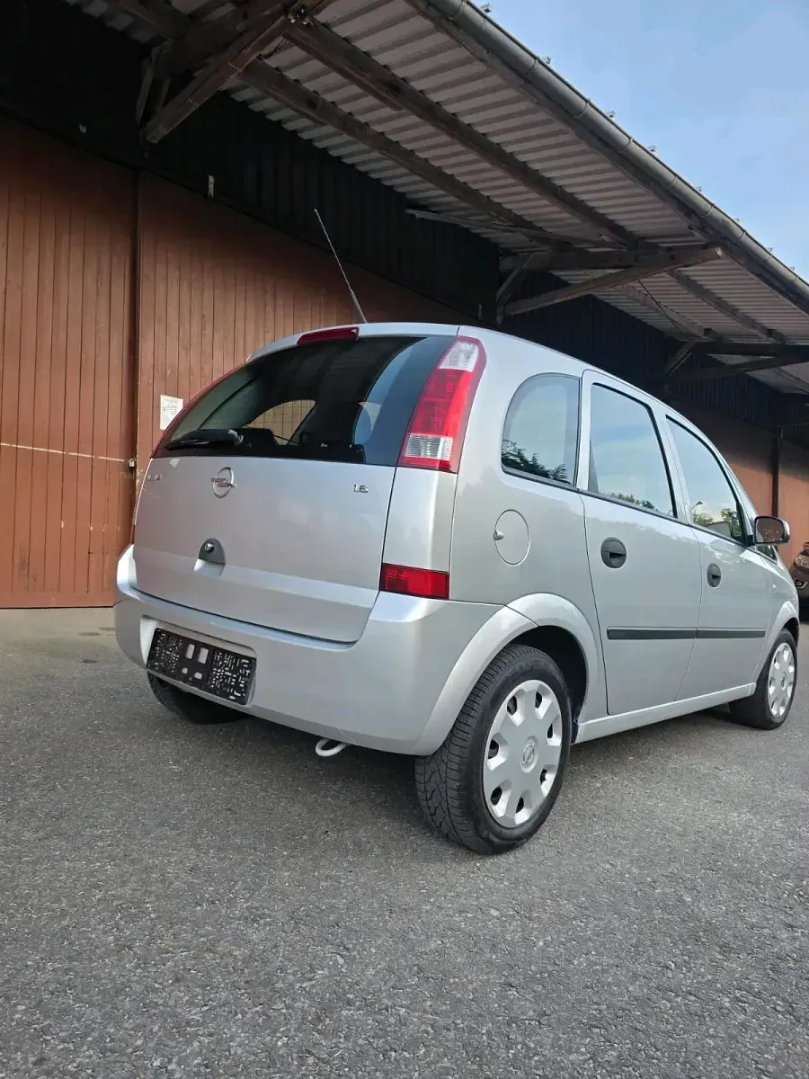 Gebraucht Opel Meriva 90 PS (66 kW) 2003 Silber Van / Kleinbus