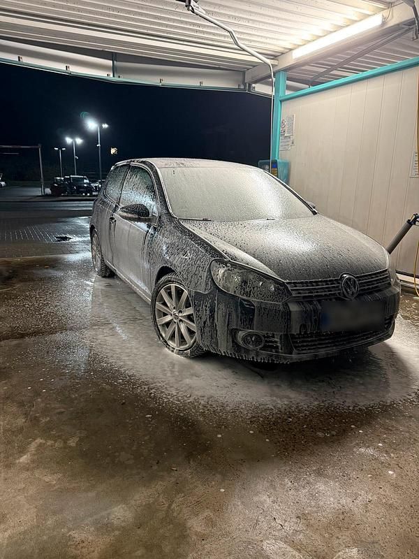 Blau Gebraucht 2009 VW Golf VI Highline Kleinwagen | 7.250 € (Teuer) - Bild 1/4