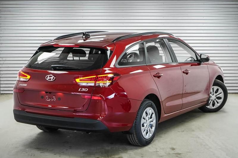 Neu Hyundai i30 2026 Ultimate red metallic () Kombi