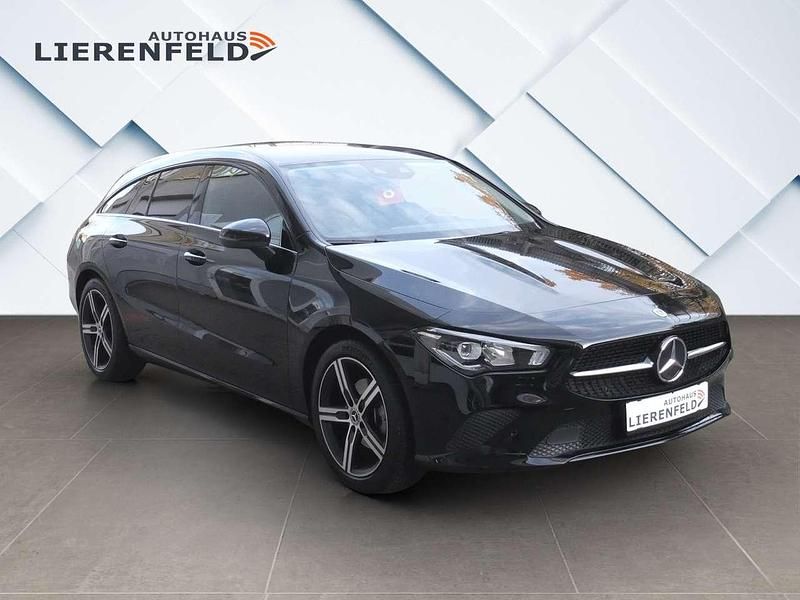 Gebraucht Mercedes CLA180 136 PS (100 kW) 2021 Nachtschwarz  unilack Limousine