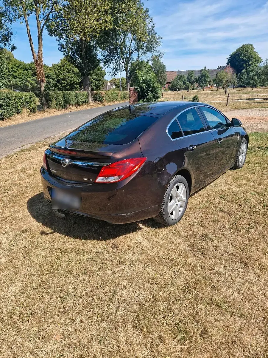 Gebraucht Opel Insignia 160 PS (117 kW) 2011 Braun Limousine