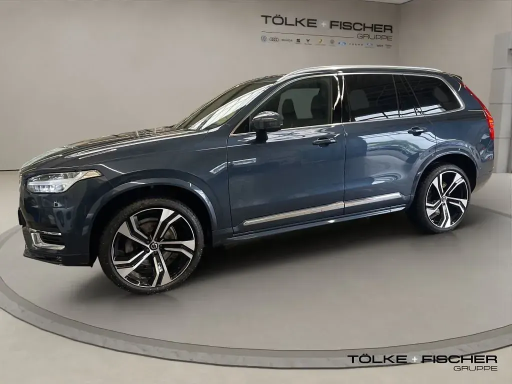 Gebraucht Volvo XC90 Ultimate 235 PS (172 kW) 2024 Denim blue / (metallic) SUV