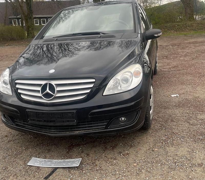 Gebraucht Mercedes B150 95 PS (69 kW) 2006 Schwarz Van / Kleinbus