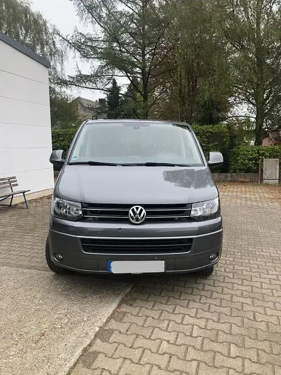 Gebraucht VW T5 140 PS (102 kW) 2014 Grau Van