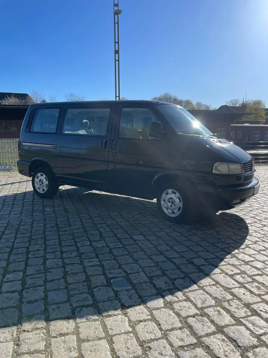 Gebraucht VW T4 102 PS (75 kW) 1998 Schwarz Van