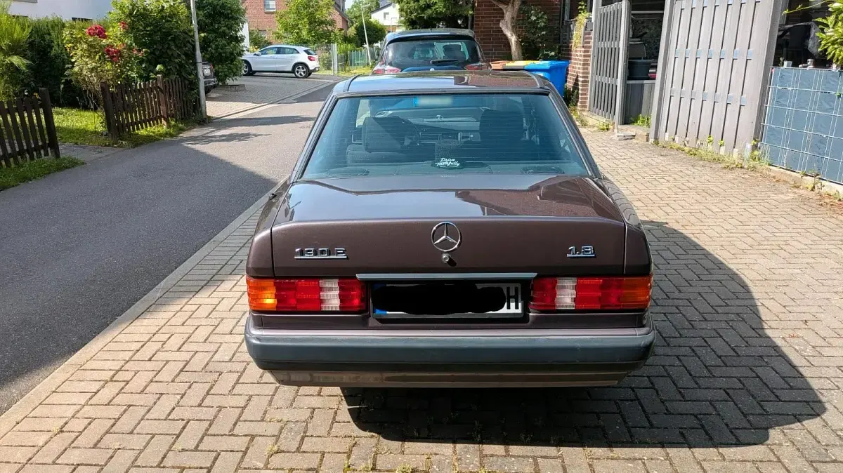 Gebraucht Mercedes 190 109 PS (80 kW) 1991 Andere farben Limousine