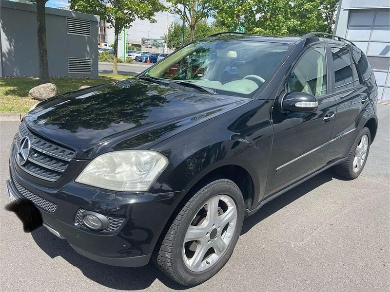 Gebraucht Mercedes ML320 224 PS (164 kW) 2006 Schwarz SUV