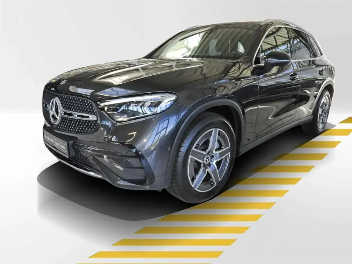 Gebraucht Mercedes GLC300 AMG 269 PS (197 kW) 2025 Metalliclack graphitgrau SUV