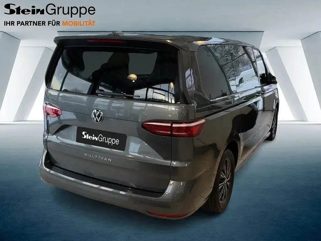 Neu VW Multivan Life 150 PS (110 kW) 2026 Grau Van / Kleinbus