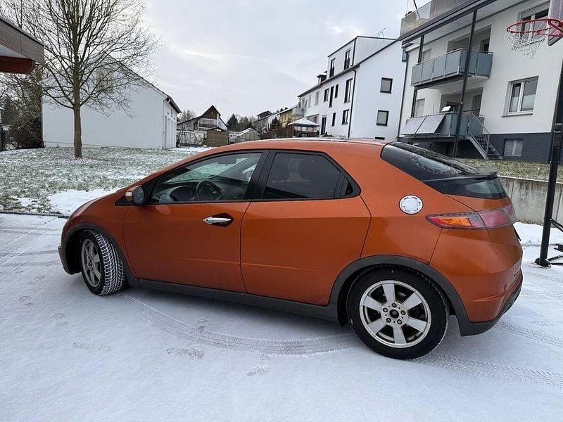 Gebraucht Honda Civic Executive 140 PS (102 kW) 2008 Orange Limousine