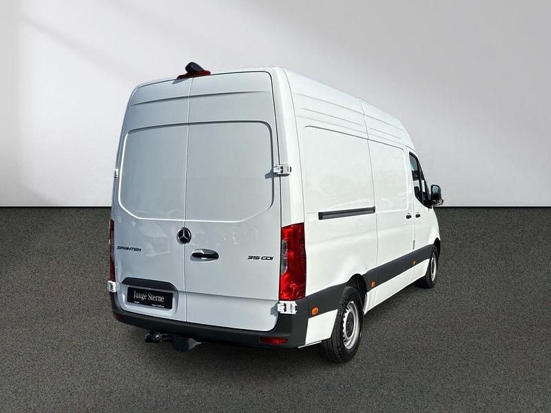 Gebraucht Mercedes Sprinter 150 PS (110 kW) 2024 Weiß Van