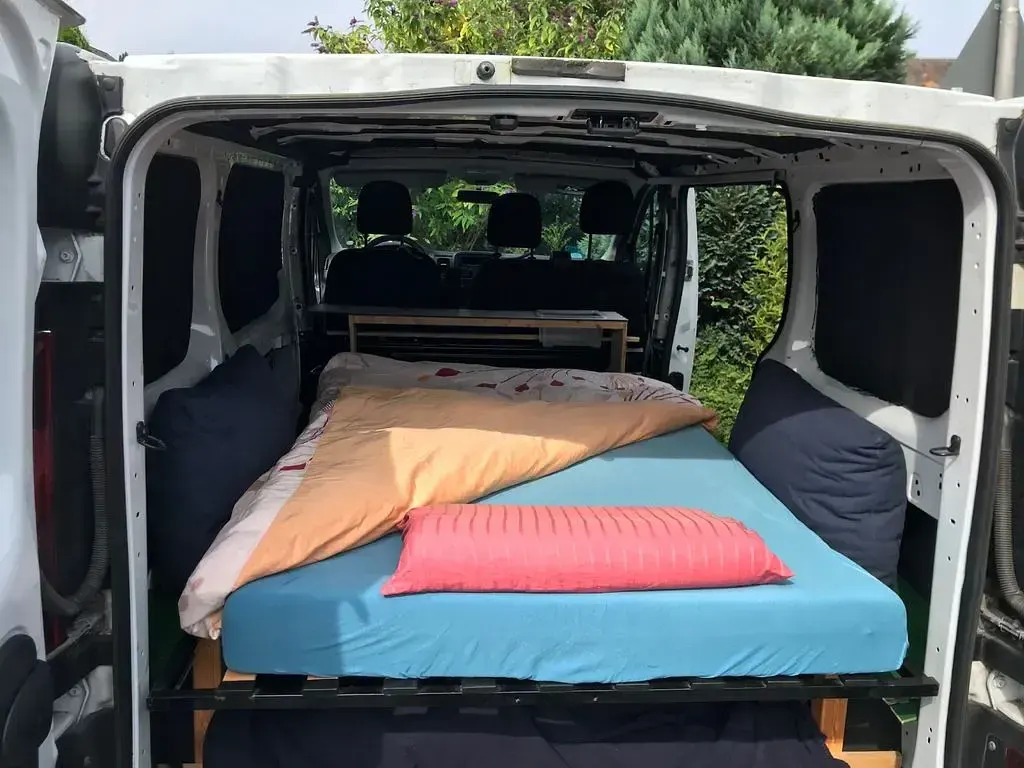Gebraucht Opel Vivaro 116 PS (85 kW) 2016 Weiß Van / Kleinbus