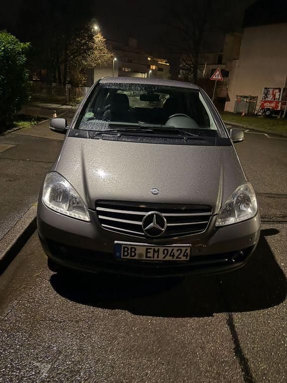 Gebraucht Mercedes A180 Elegance 109 PS (80 kW) 2010 Van / Kleinbus