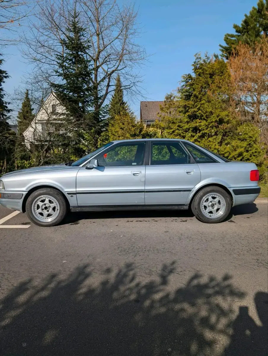Gebraucht Audi 80 Basis 174 PS (127 kW) 1992 Silber Limousine