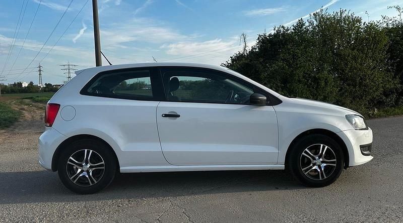 Second-hand VW Polo 60 CP (44 kW) 2011 Alb Hatchback