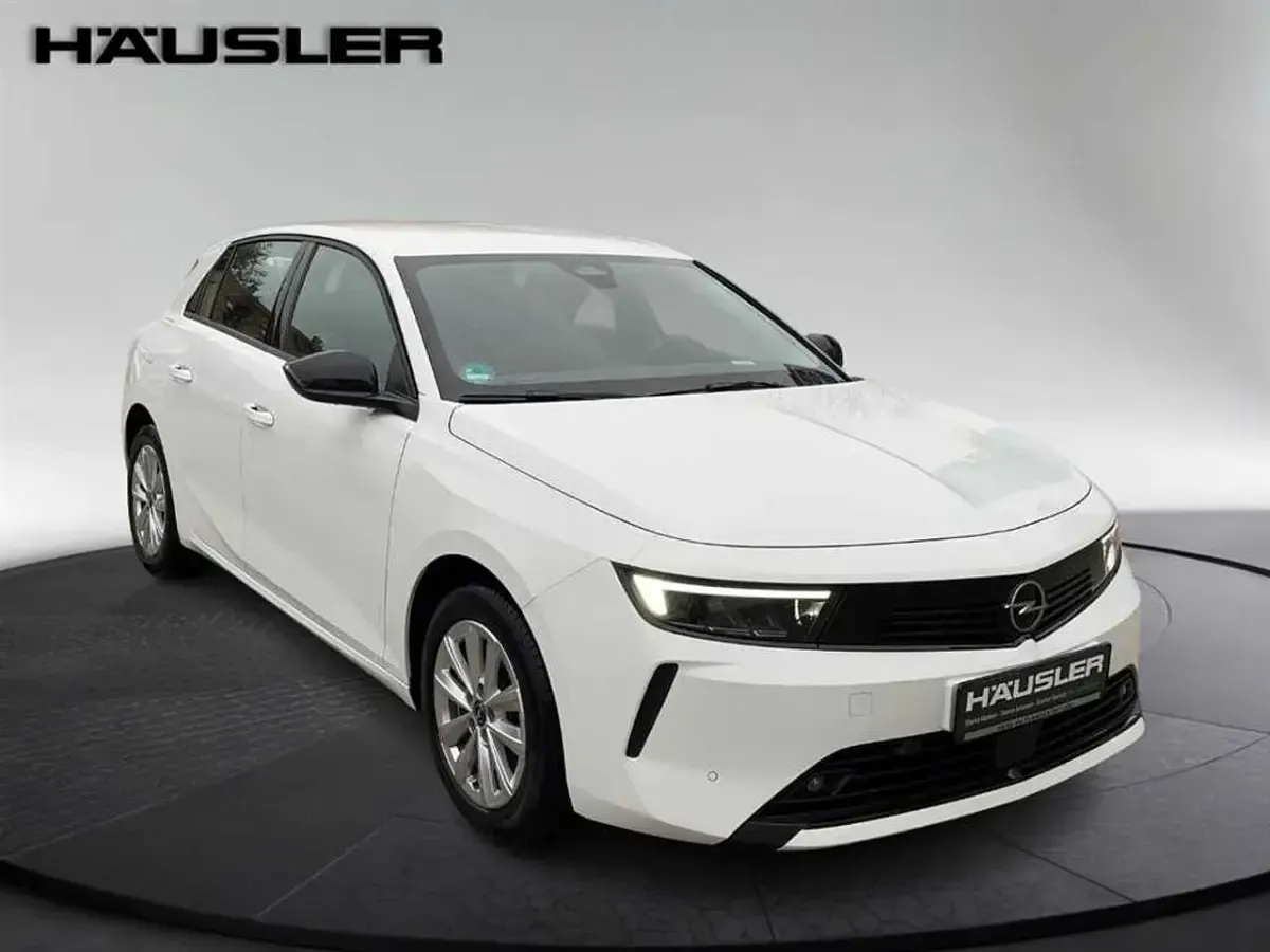 Gebraucht Opel Astra Enjoy 110 PS (80 kW) 2023 Weiss Limousine