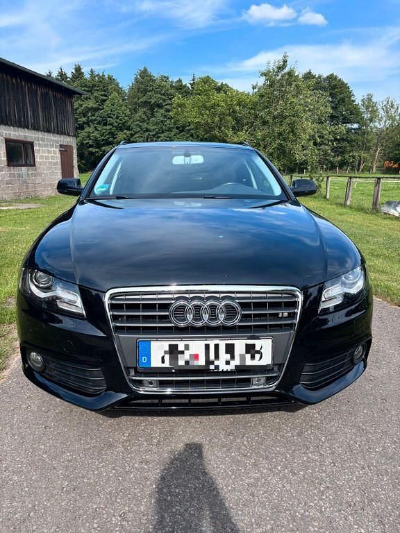 Schwarz Gebraucht 2011 Audi A4 Ambiente Kombi | 10.000 € (Fairer Preis) - Bild 1/4
