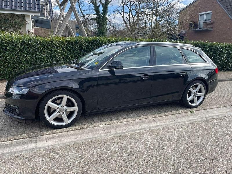 Gebraucht Audi A4 Ambition 160 PS (117 kW) 2009 Schwarz Kombi