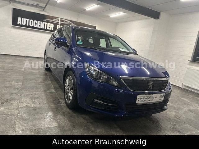 Gebraucht Peugeot 308 SW Active 131 PS (96 kW) 2019 Blau Kombi