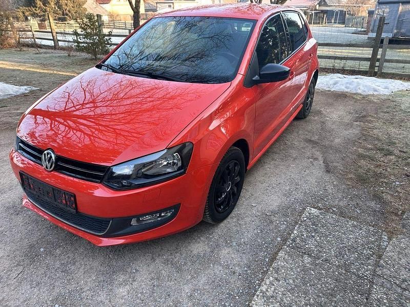 Rot Gebraucht 2012 VW Polo Style Limousine | 5.300 € (Fairer Preis) - Bild 1/4