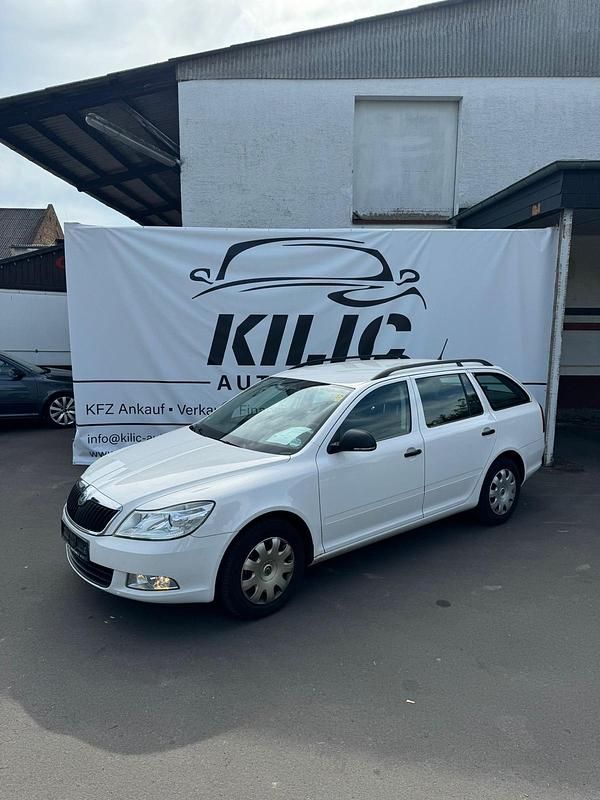 Weiß Gebraucht 2012 Skoda Octavia Kombi | 4.000 € (Superpreis) - Bild 1/4
