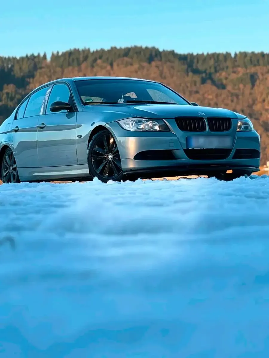 Gebraucht BMW 320 150 PS (110 kW) 2005 Grau Limousine