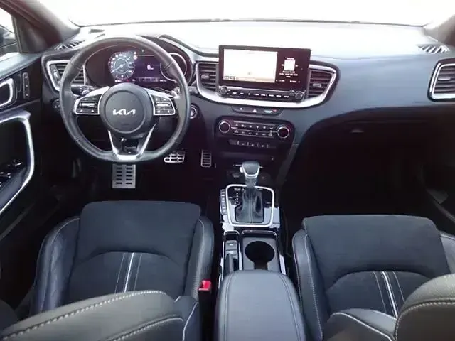 Gebraucht Kia ProCeed GT-Line 140 PS (102 kW) 2024 (1k) zilinaschwarz met. Kombi