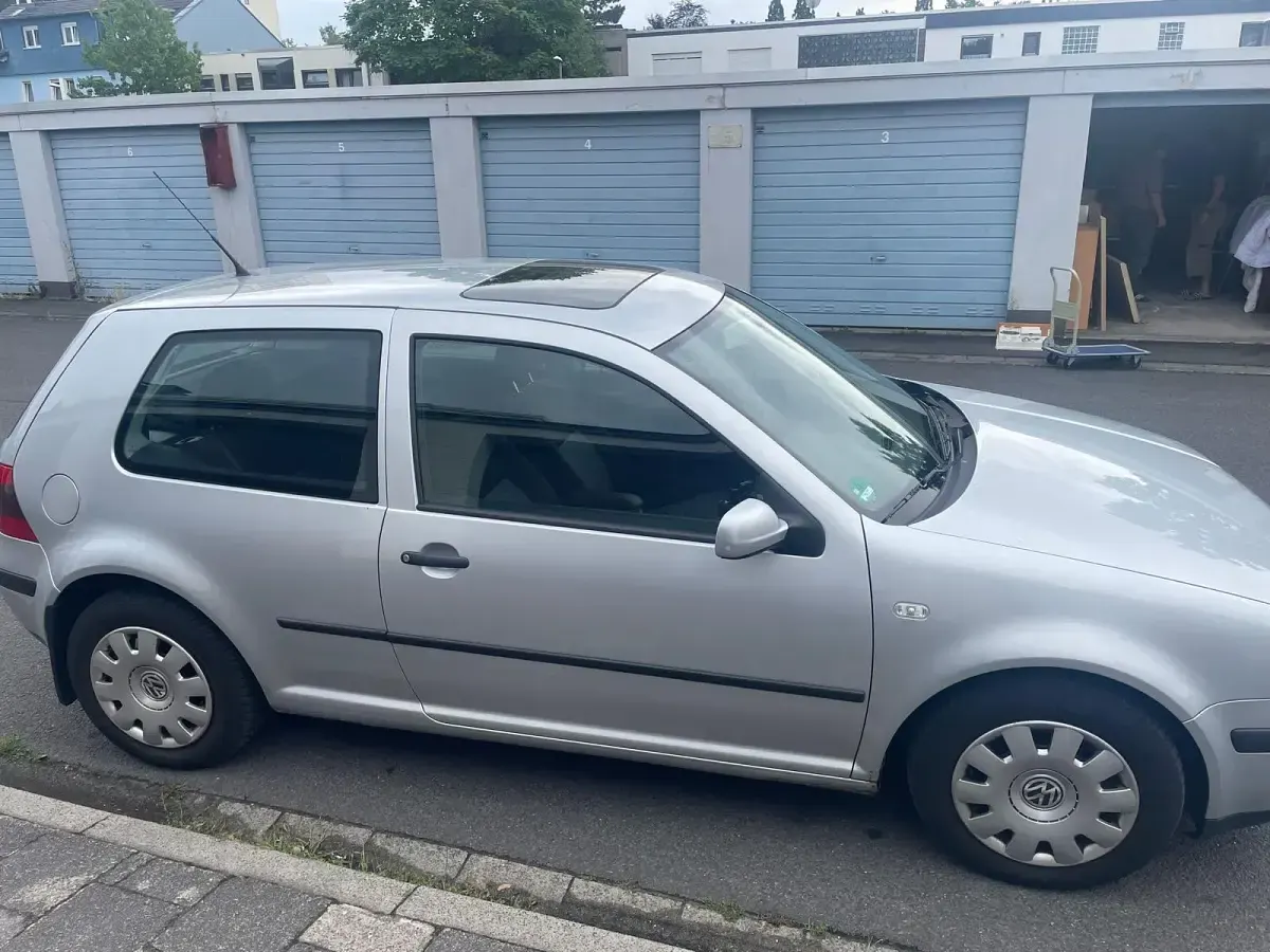Gebraucht VW Golf IV 105 PS (77 kW) 2002 Silber Limousine