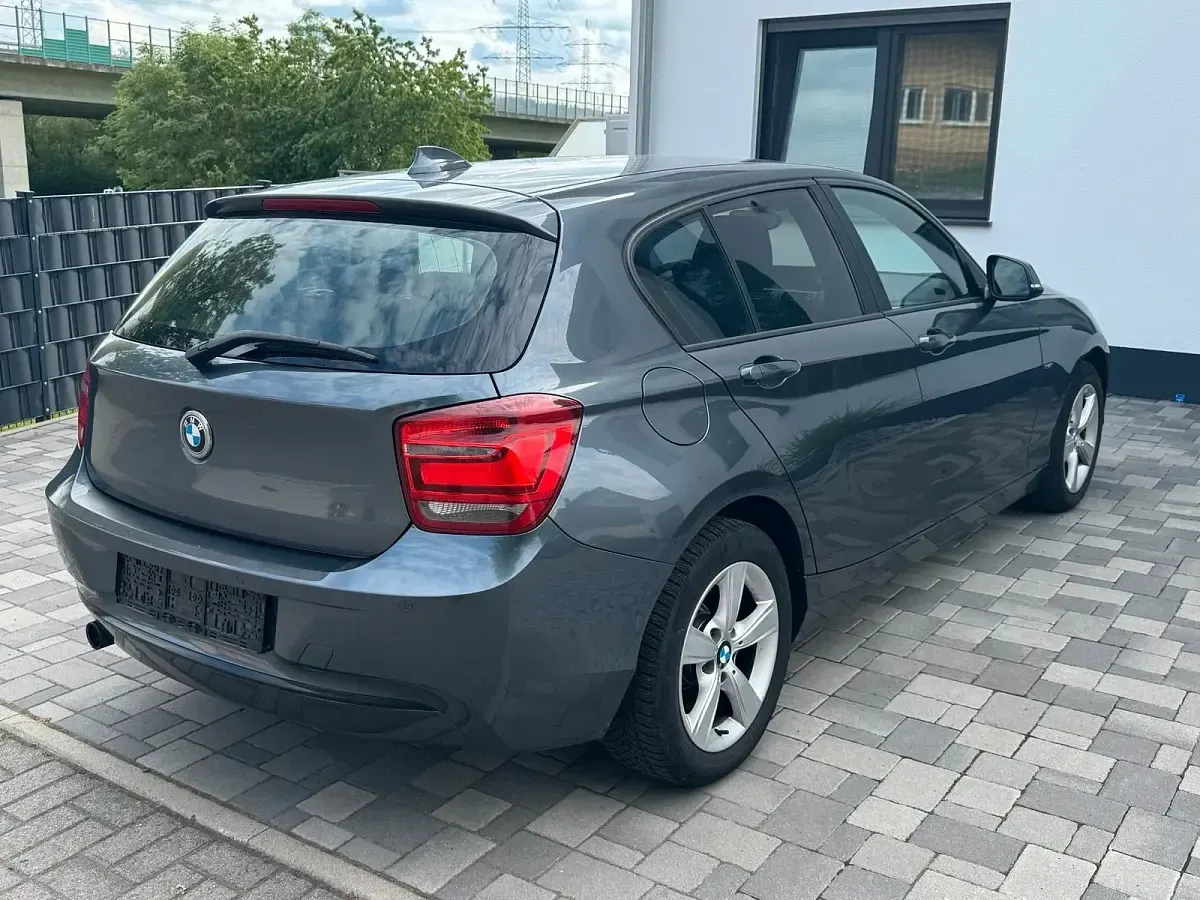 Gebraucht BMW 114 Sport Line 95 PS (69 kW) 2013 Grau Kleinwagen
