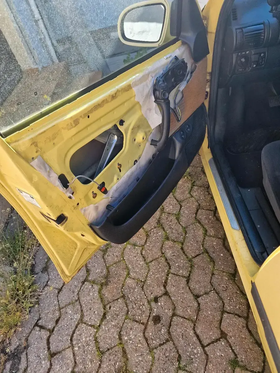 Gebraucht Opel Corsa 50 PS (36 kW) 2001 Gelb Kleinwagen