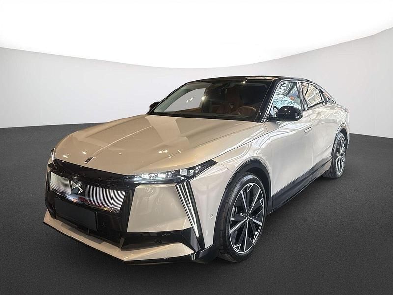 Neu DS Automobiles N°8 169 kW (230 PS) 2026 Kristallgrau SUV