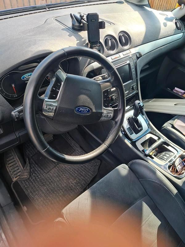 Gebraucht Ford Galaxy Titanium 160 PS (117 kW) 2014 Blau Van / Kleinbus