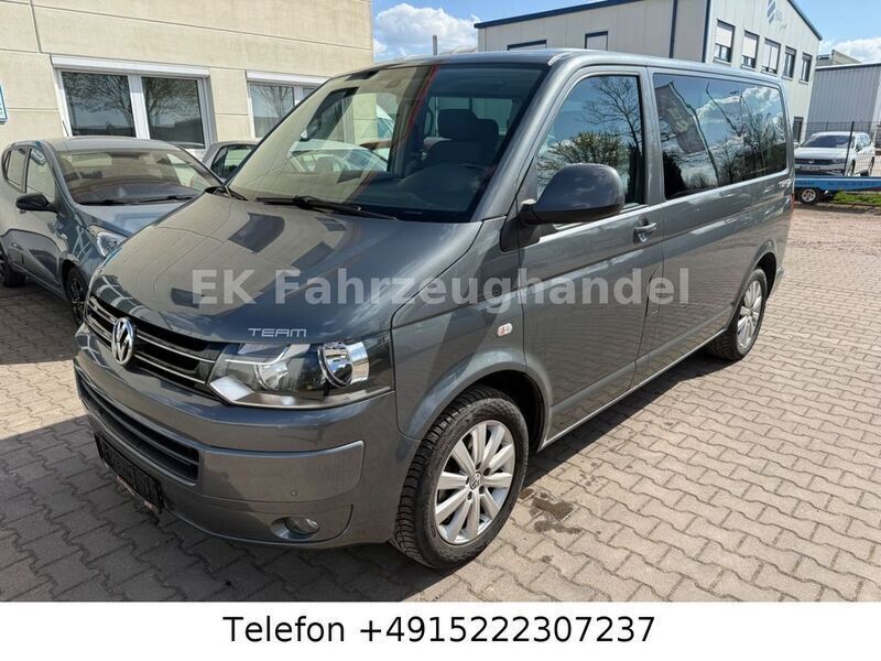 Grau Gebraucht 2011 VW T5 Team Van | 16.499 € - Bild 1/4
