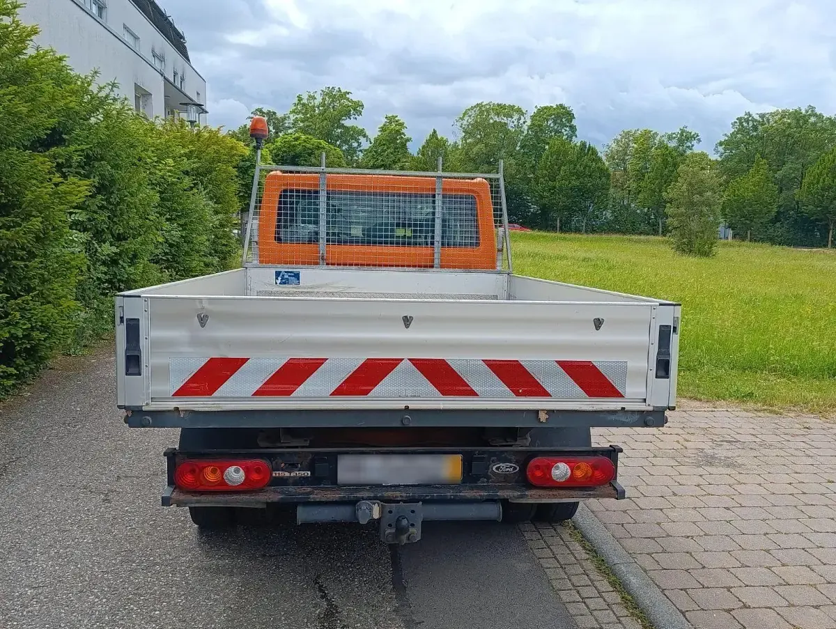 Gebraucht Ford Transit 116 PS (85 kW) 2009 Orange Kombi