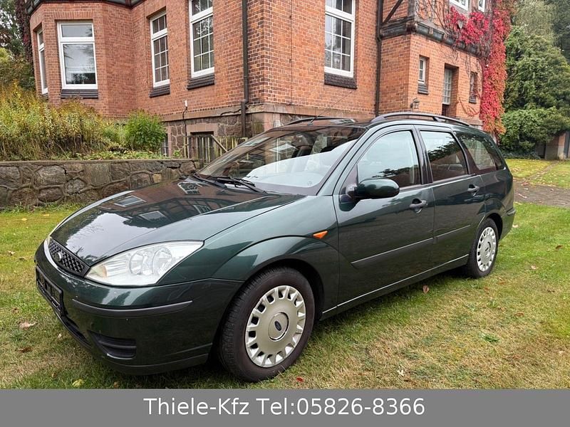 Grün Gebraucht 2003 Ford Focus Finesse Kombi | 1.800 € (Teuer) - Bild 1/4