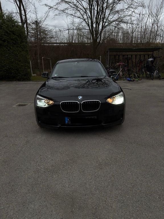 Gebraucht BMW 114 102 PS (75 kW) 2013 Schwarz Kleinwagen