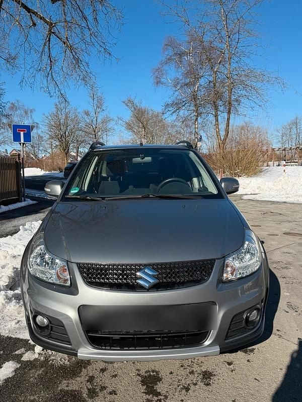 Gebraucht Suzuki SX4 120 PS (88 kW) 2013 Grau SUV