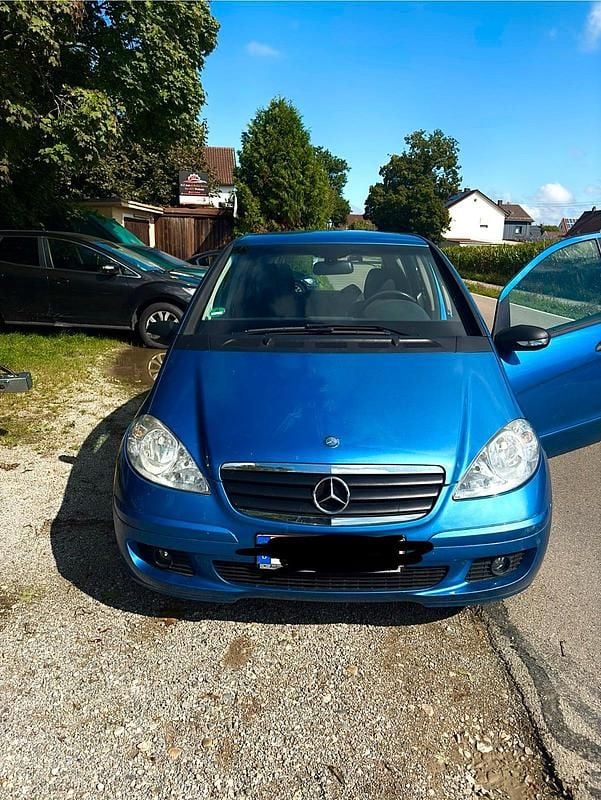 Blau Gebraucht 2007 Mercedes A150 Limousine | 1.650 € (Superpreis) - Bild 1/4