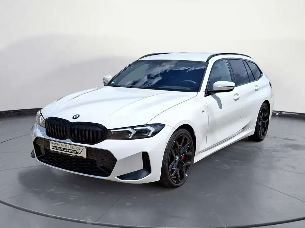 Gebraucht BMW 320 M Sport 190 PS (139 kW) 2025 Weiß Kombi