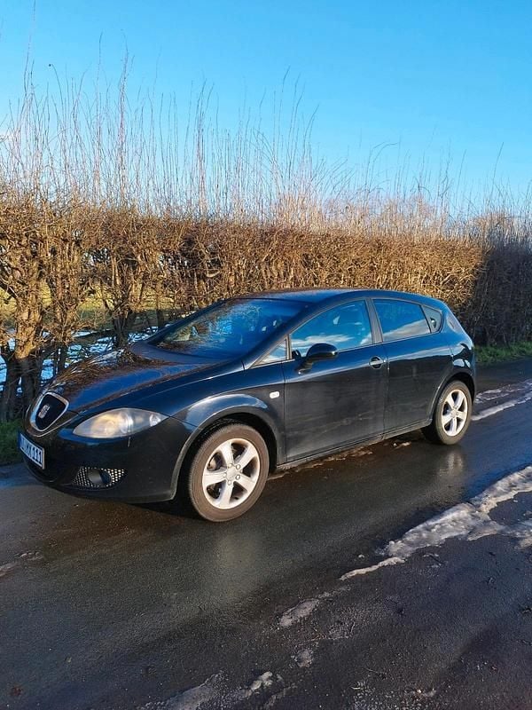 Schwarz Gebraucht 2008 Seat Leon Kleinwagen | 1.800 € (Guter Preis) - Bild 1/4