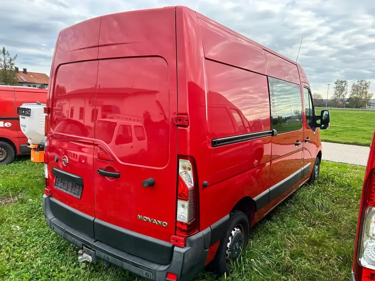 Gebraucht Opel Movano 110 PS (80 kW) 2015 Mohnrot Van / Kleinbus