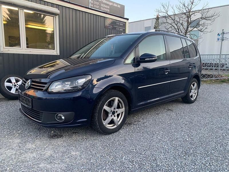 Gebraucht VW Touran Highline 140 PS (102 kW) 2015 Blau Van / Kleinbus