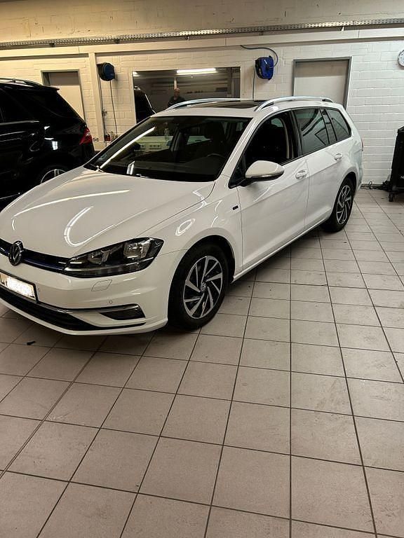 Weiß Gebraucht 2019 VW Golf VII Join Kombi | 13.999 € (Guter Preis) - Bild 1/4
