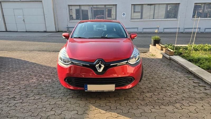 Gebraucht Renault Clio IV Dynamique 90 PS (66 kW) 2014 Rot Limousine