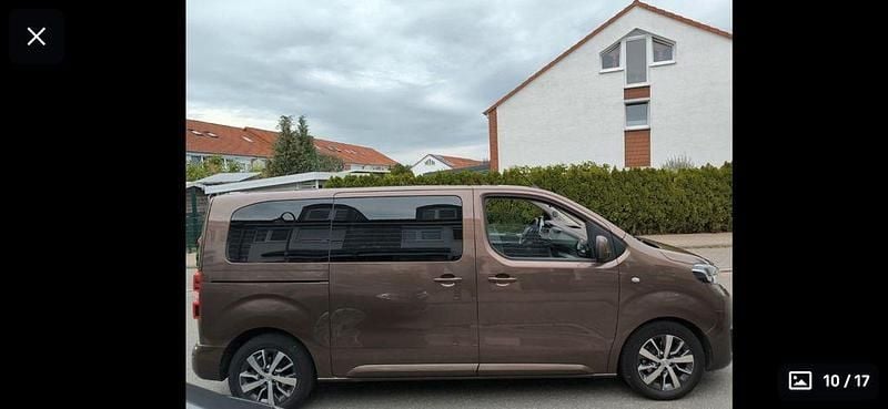 Gebraucht Toyota Proace Team 177 PS (130 kW) 2022 Braun Van / Kleinbus