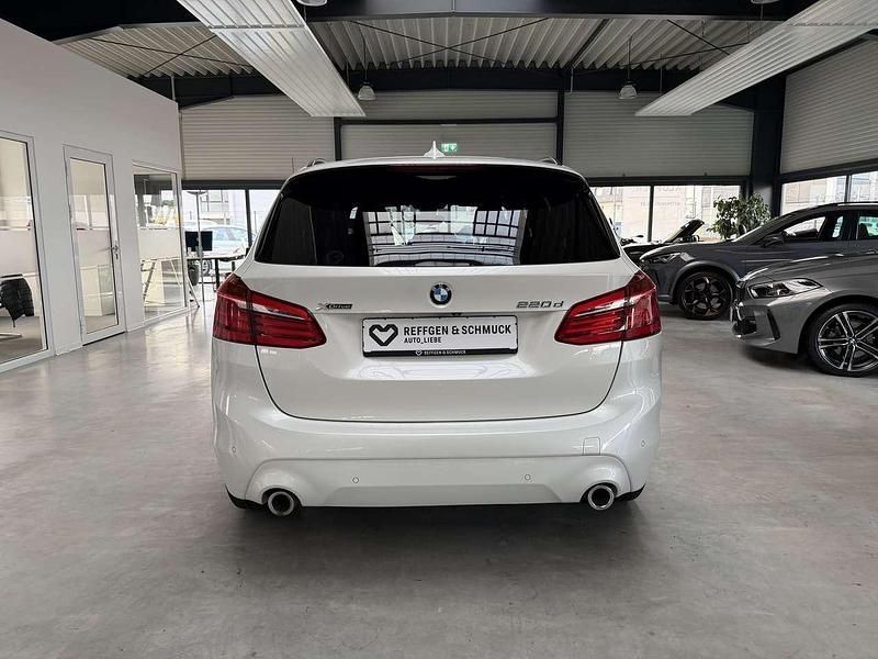 Gebraucht BMW 220 Active Tourer Sport Line 190 PS (139 kW) 2020 Weiß Van / Kleinbus