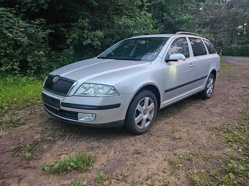 Silber Gebraucht 2007 Skoda Octavia Kombi | 2.399 € (Fairer Preis) - Bild 1/4